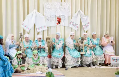 «Яшәгез сез көлеп кенә, кадерен белеп кенә»