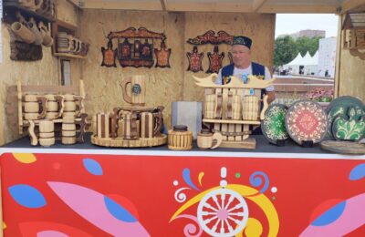 Лауреат третьей степени в номинации «Изделия из дерева»