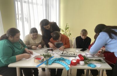 Мастер – класс «Цветочная фантазия», в рамках национального проекта «Молодежь и дети» для людей с ментальными нарушениями здоровья «Мир один на всех»