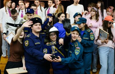 Молодёжное шоу «Сияй, КВН!»