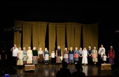 Премьера спектакля «Материнское поле» в исполнении самодеятельных артистов народного театра Тетюшского РДК (режиссер Р. Ахмадуллин).