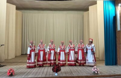 В Урюмском сельском Доме культуры прошёл фольклорный час «Путешествие по страницам мордовского фольклора»