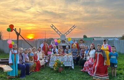 «Медовый Спас-здоровье припас», посвящённое Медовому Спасу, в рамках Года единства народов России