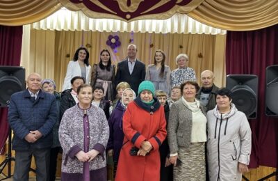 Славим возраст золотой
